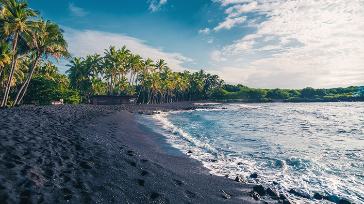 Punaluu Black Sand Beach, Hawaii