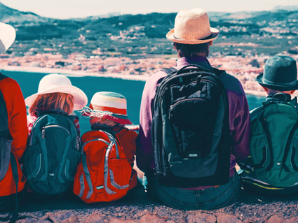 Familie auf einer Städtereise