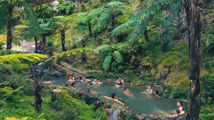 Caldeira Velha Quellen auf den Azoren