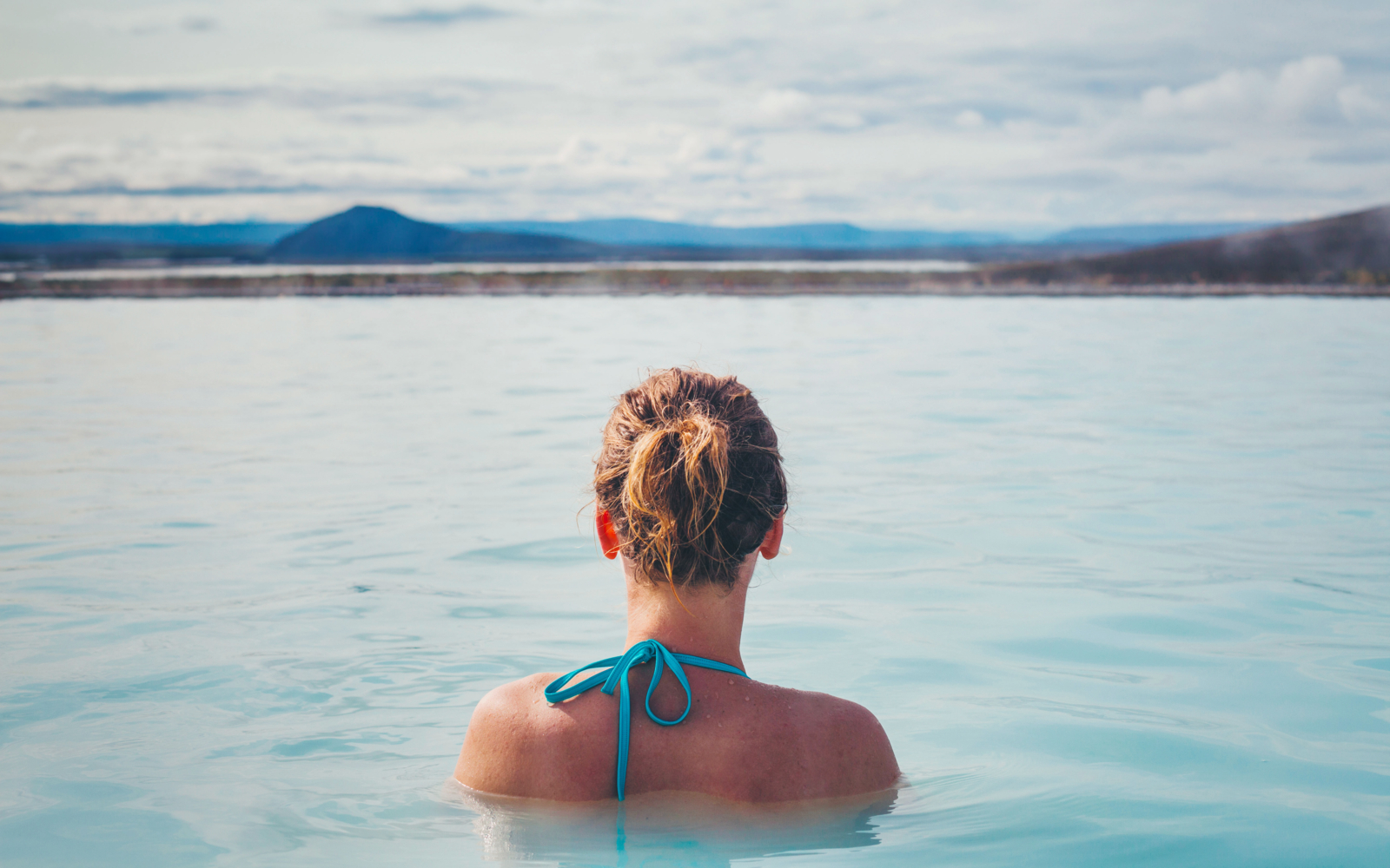 Take A Dip In Icelands Hot Springs Evaneos 9732