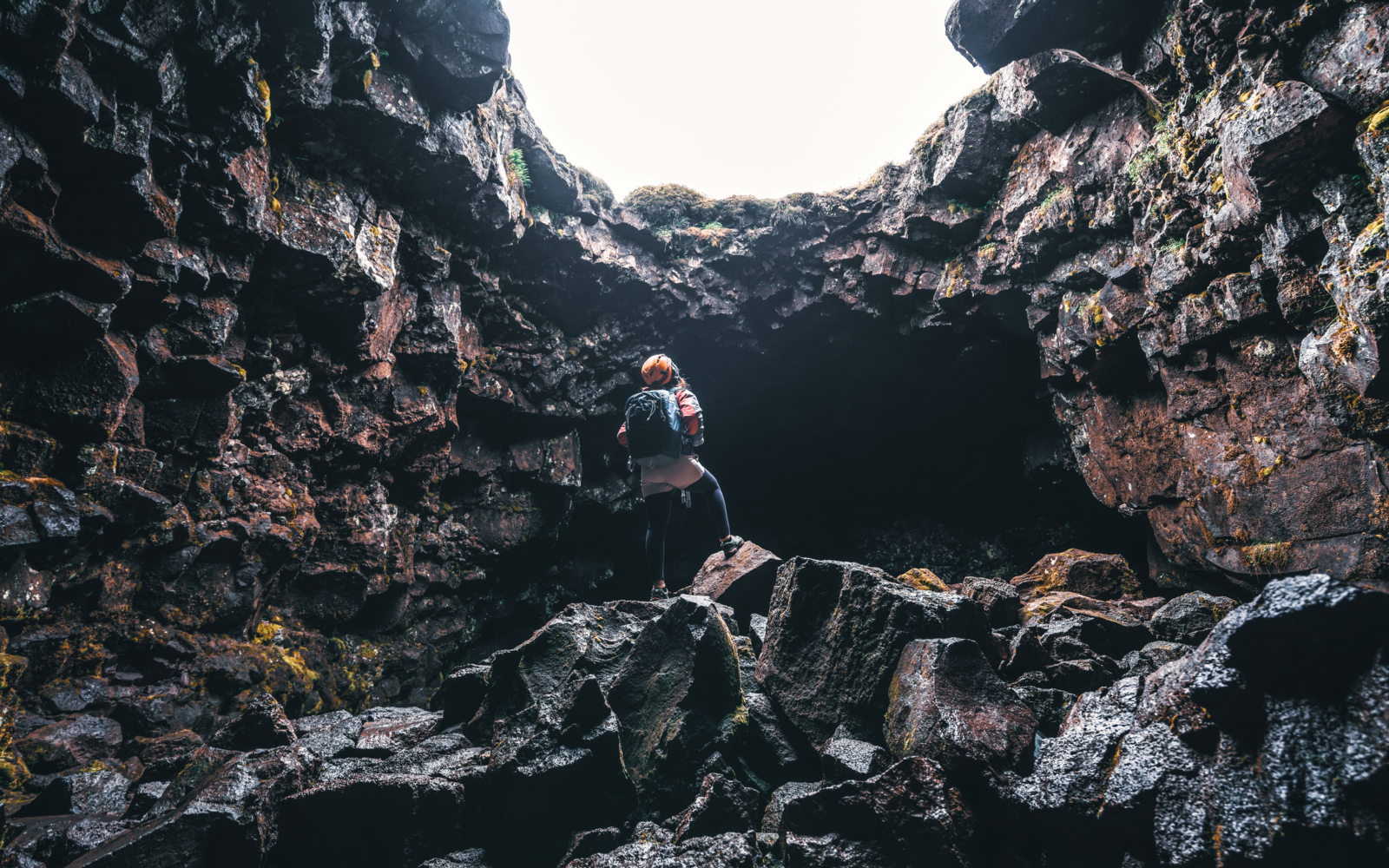 Wander through Iceland's lava tunnels Evaneos