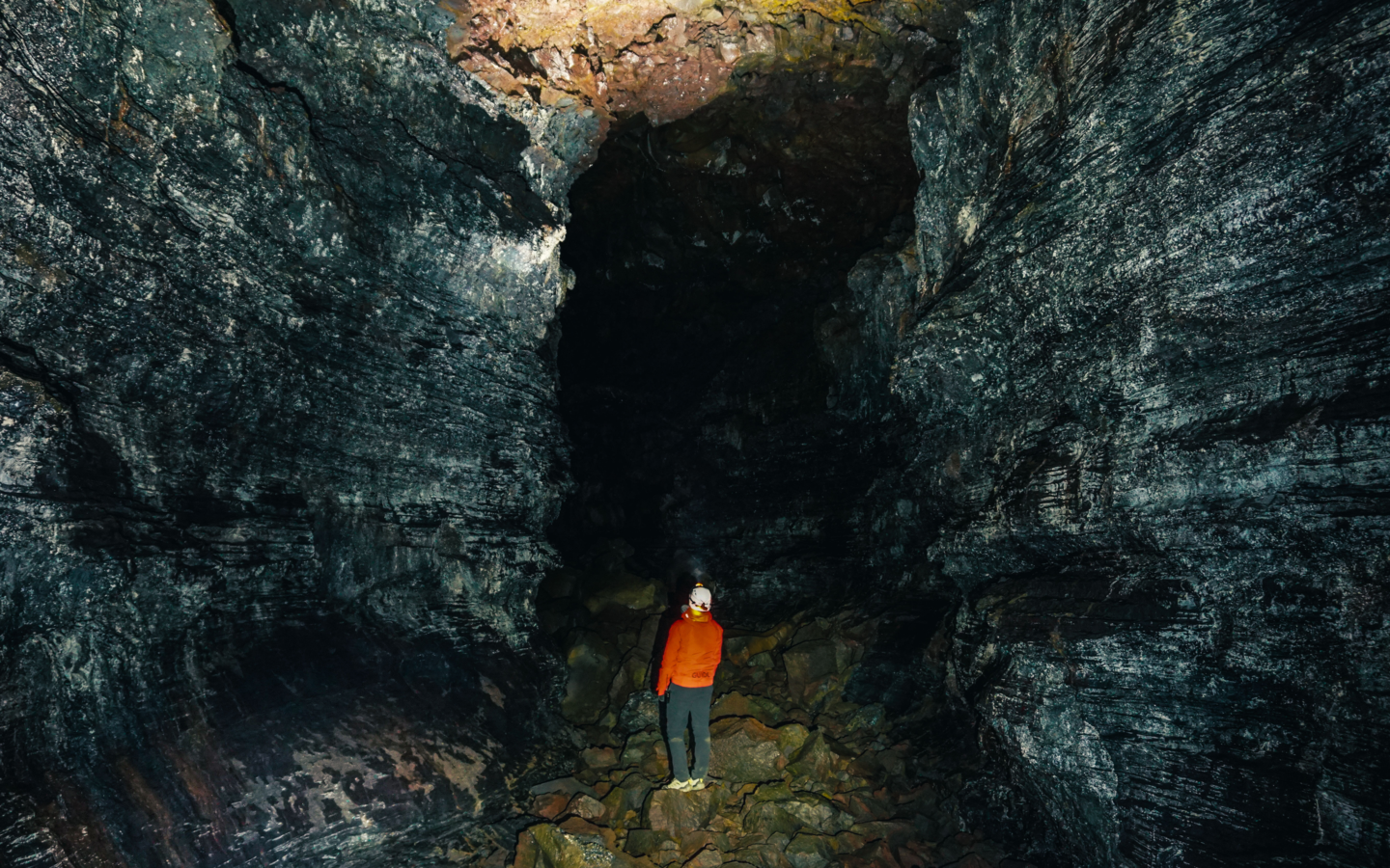 Wander through Iceland's lava tunnels Evaneos
