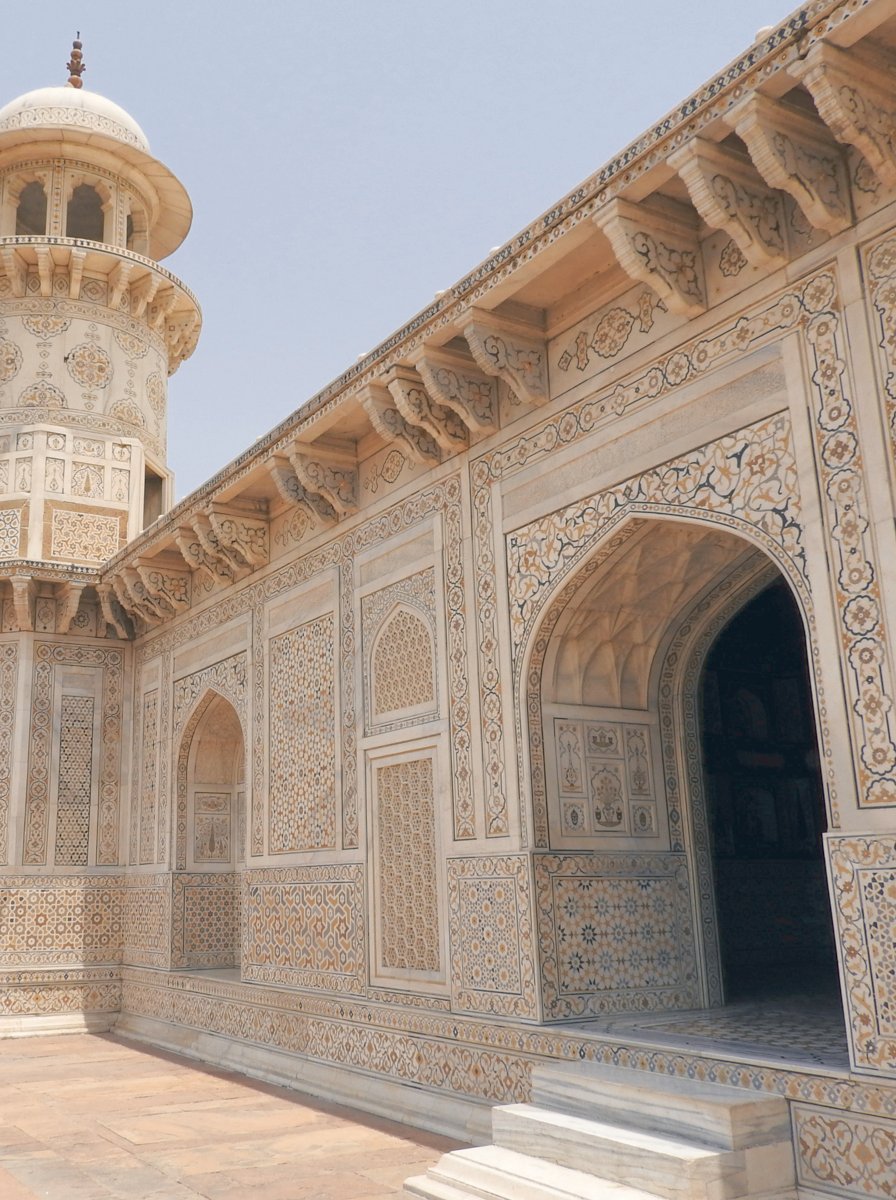 Tomb of Itimad-ud-Daul, little Taj Mahal, Agra, India